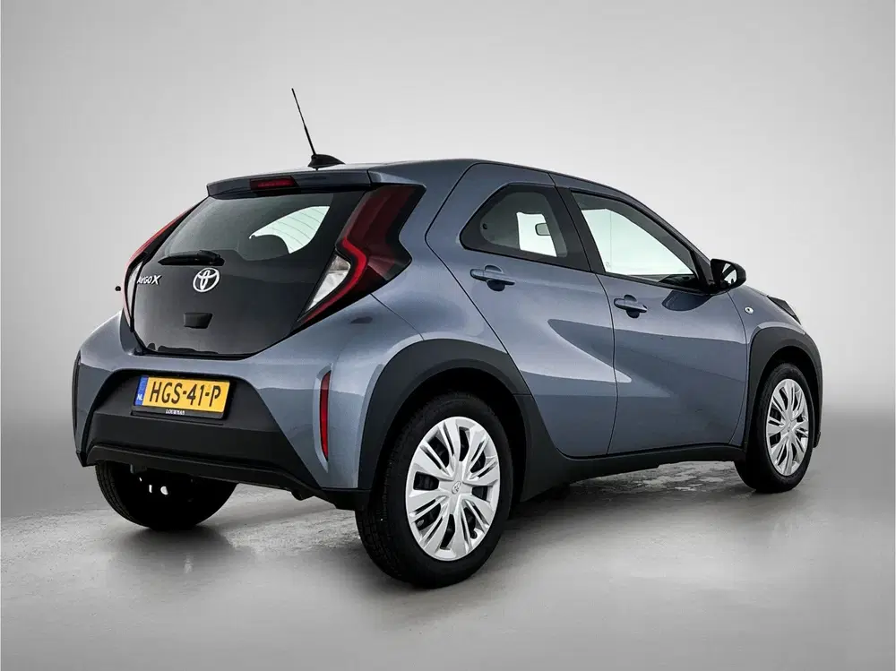 Toyota Aygo X 1.0 VVT-i MT Play uit 2025, foto 2
