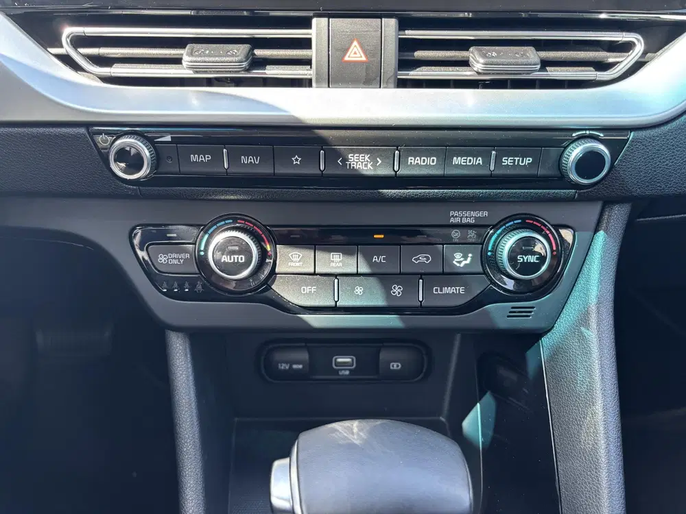 Kia Niro 1.6 GDi Hybrid DynamicLine 141pk Automaat uit 2020, foto 13