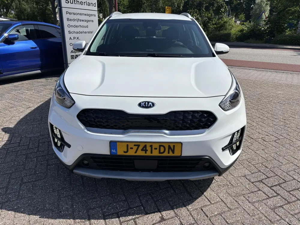 Kia Niro 1.6 GDi Hybrid DynamicLine 141pk Automaat uit 2020, foto 2