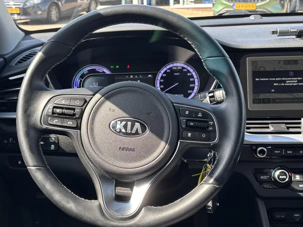 Kia Niro 1.6 GDi Hybrid DynamicLine 141pk Automaat uit 2020, foto 9