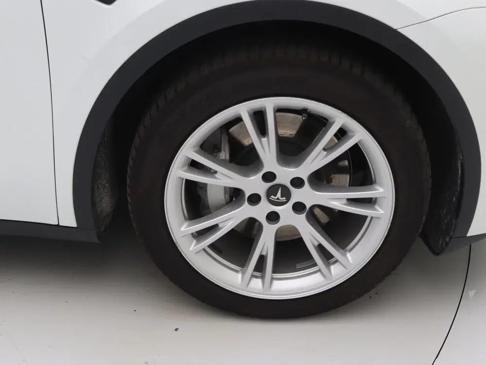 Tesla Model Y Long Range AWD 75kWh 351pk 92.2% SoH [ AMD uit 2023, foto 11