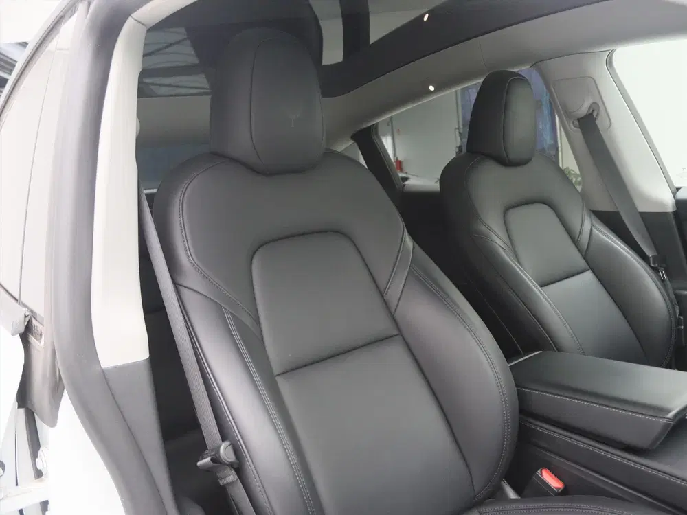 Tesla Model Y Long Range AWD 75kWh 351pk 92.2% SoH [ AMD uit 2023, foto 17