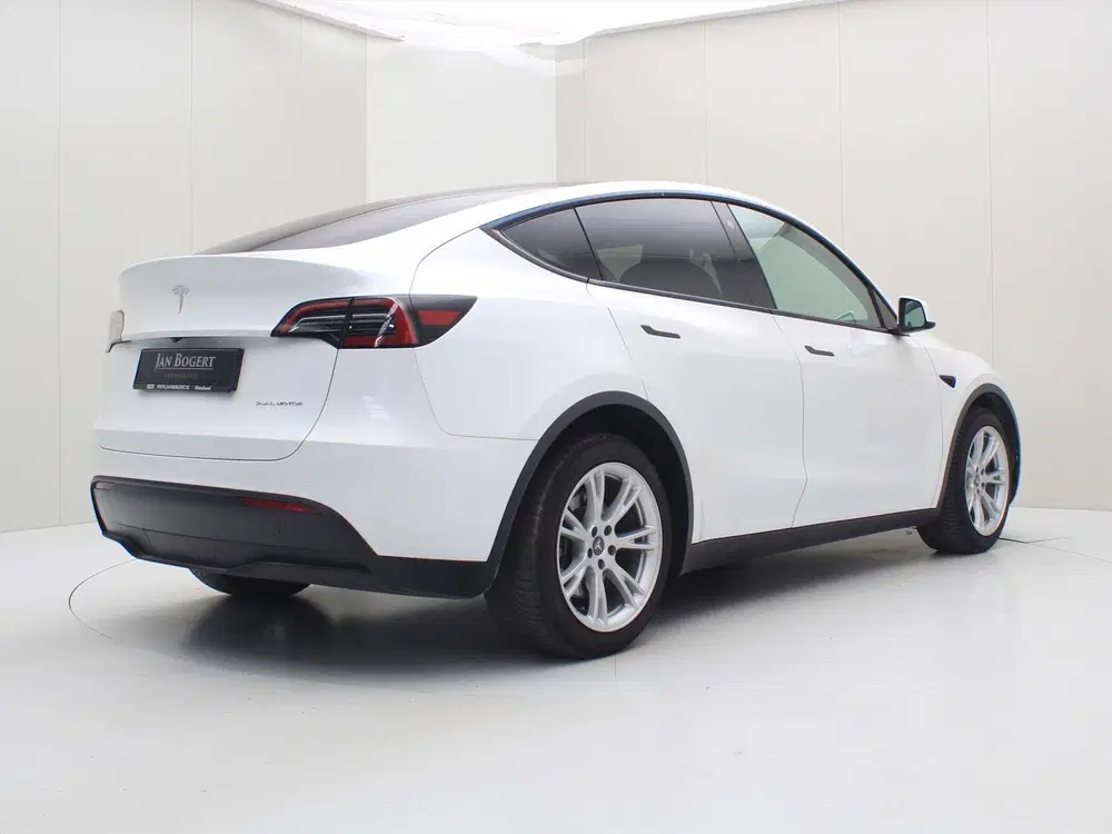 Tesla Model Y Long Range AWD 75kWh 351pk 92.2% SoH [ AMD uit 2023, foto 3