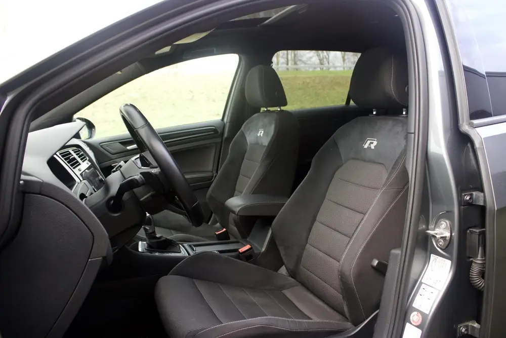 Volkswagen Golf 7.5 2.0 TSI R | Indium Grey - Pano - APR uit 2020, foto 6