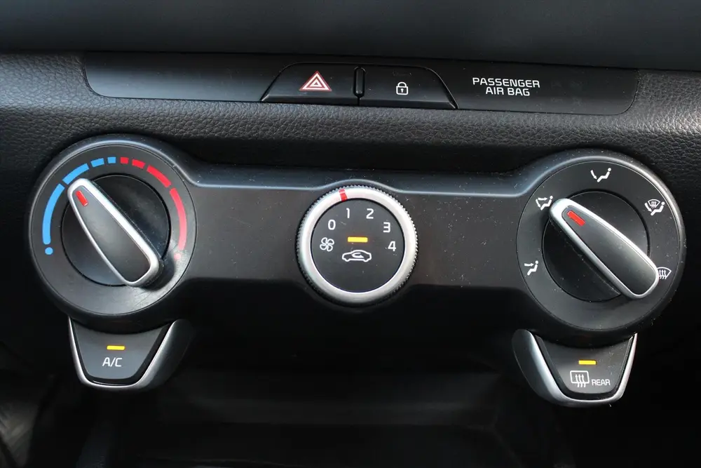 Kia Stonic 1.2 MPi *ComfortLine* uit 2019, foto 12