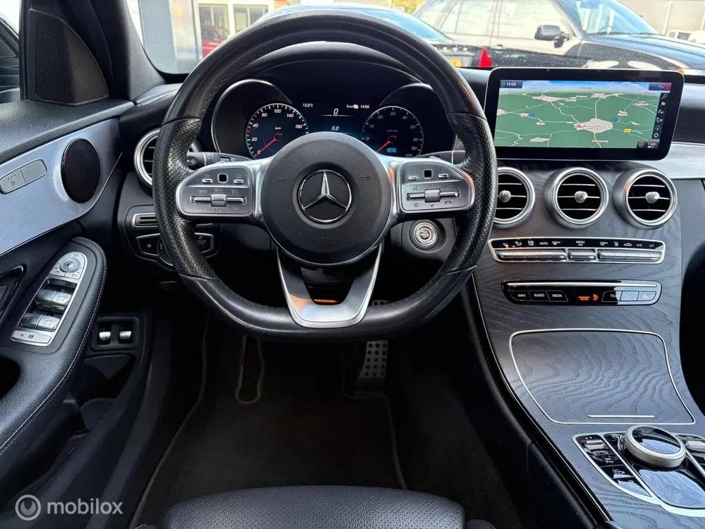 Mercedes-Benz C-Klasse 300e Business Solution AMG uit 2020, foto 13