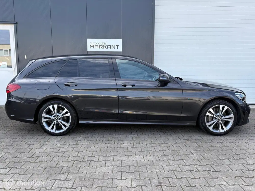 Mercedes-Benz C-Klasse 300e Business Solution AMG uit 2020, foto 4