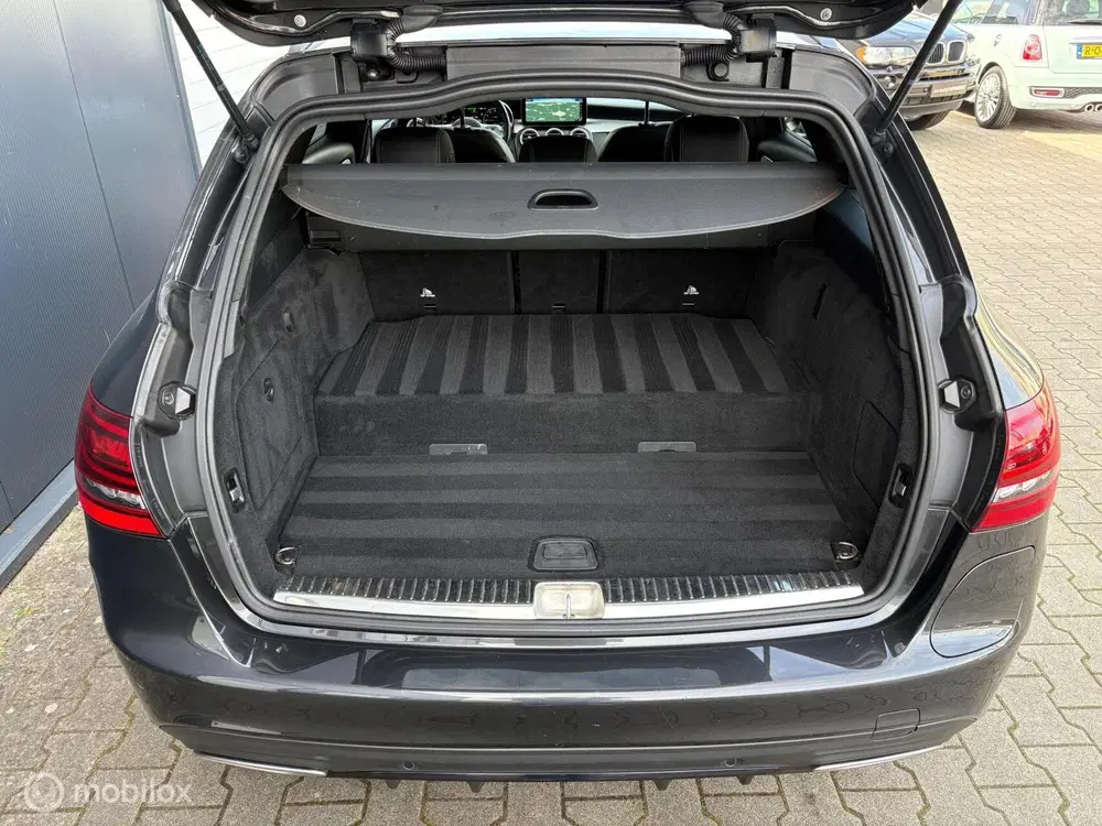 Mercedes-Benz C-Klasse 300e Business Solution AMG uit 2020, foto 8
