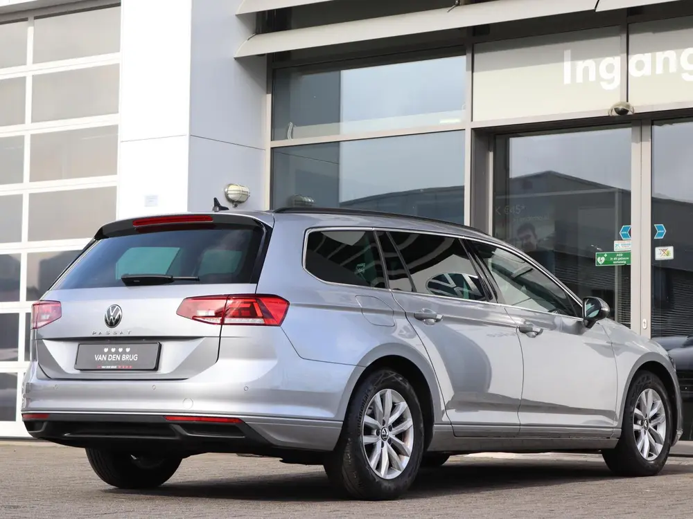 Volkswagen Passat Variant 2.0 TDI 150 pk DSG Business | Navi uit 2023, foto 11