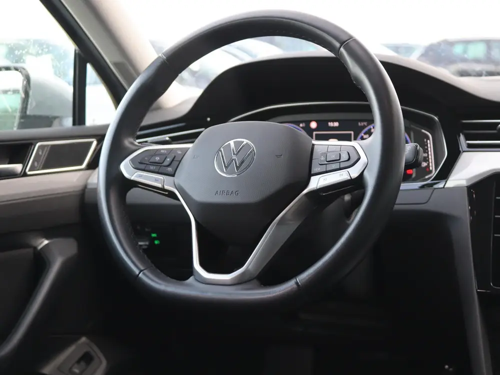 Volkswagen Passat Variant 2.0 TDI 150 pk DSG Business | Navi uit 2023, foto 20