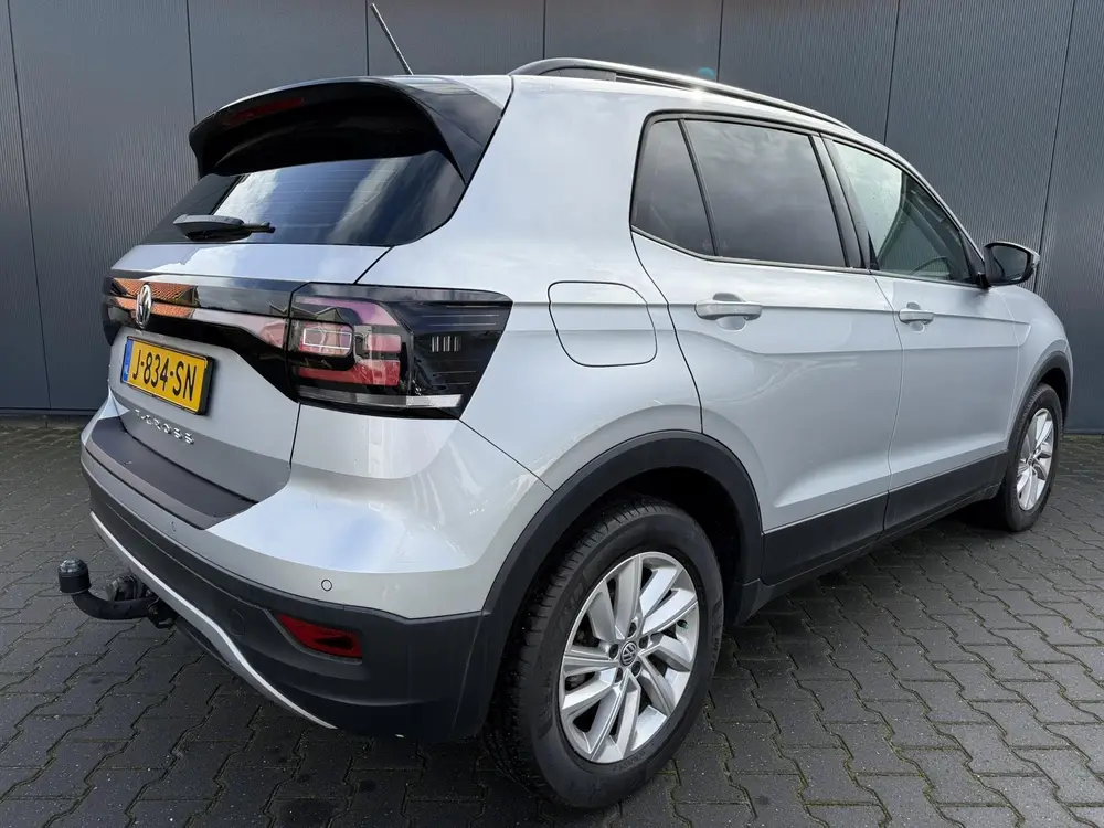 Volkswagen T-Cross 1.0 TSI 116 PK Life + NAVI + CLIMA + CRUI uit 2020, foto 2