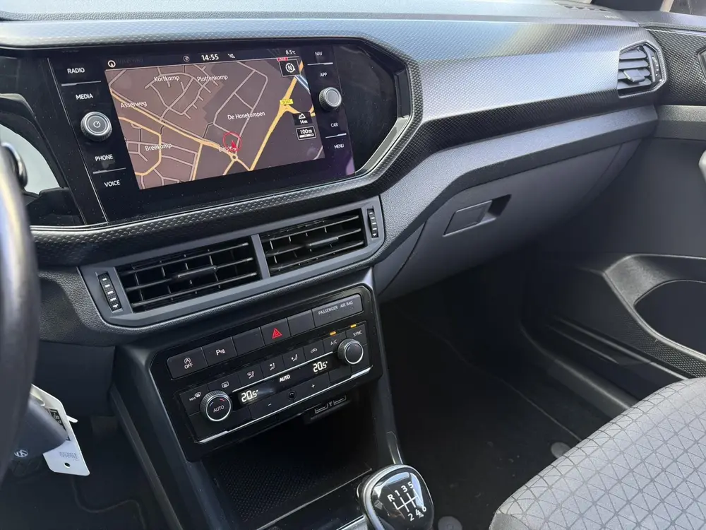 Volkswagen T-Cross 1.0 TSI 116 PK Life + NAVI + CLIMA + CRUI uit 2020, foto 8