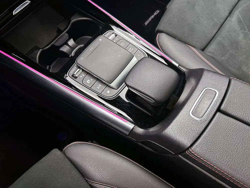 Mercedes-Benz B-Klasse 200 Business Solution AMG uit 2021, foto 11