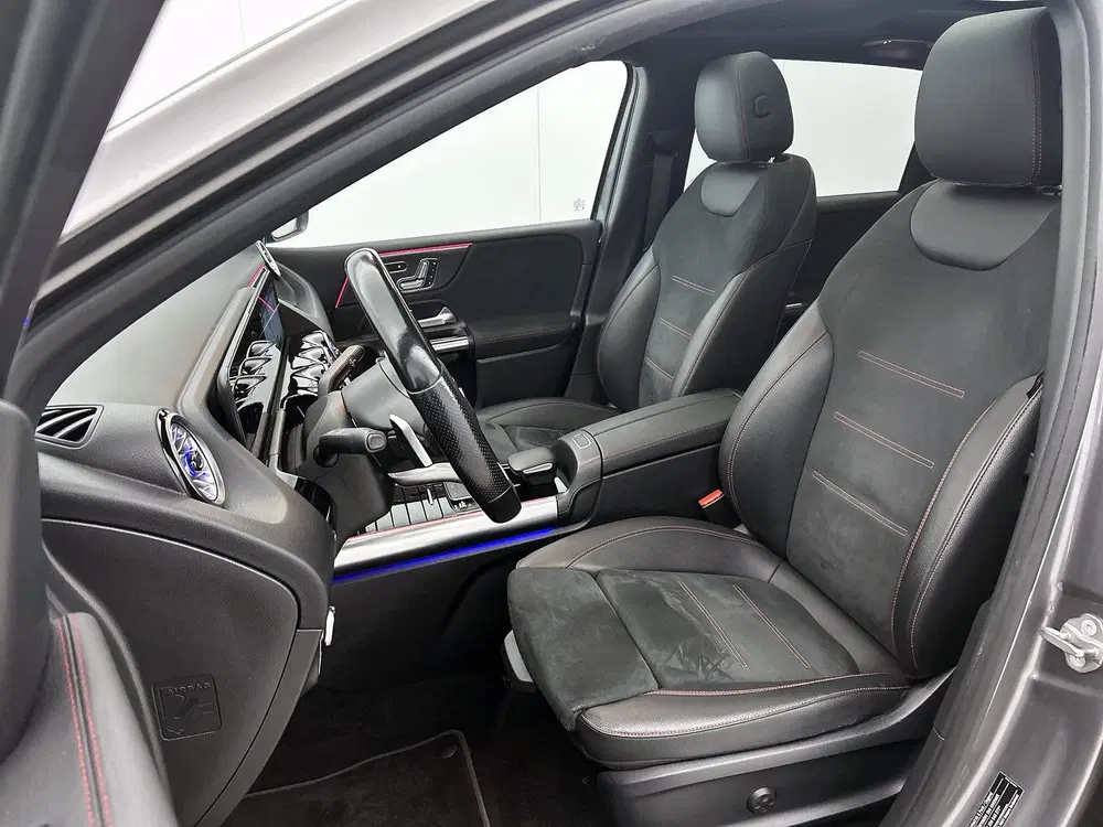 Mercedes-Benz B-Klasse 200 Business Solution AMG uit 2021, foto 18