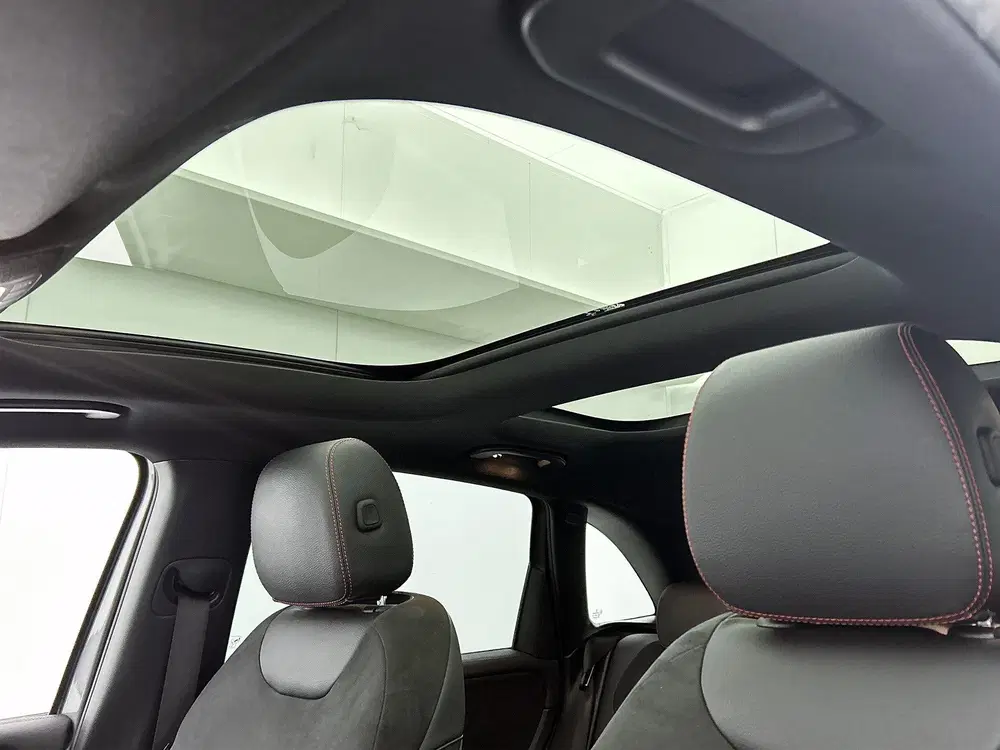 Mercedes-Benz B-Klasse 200 Business Solution AMG uit 2021, foto 4