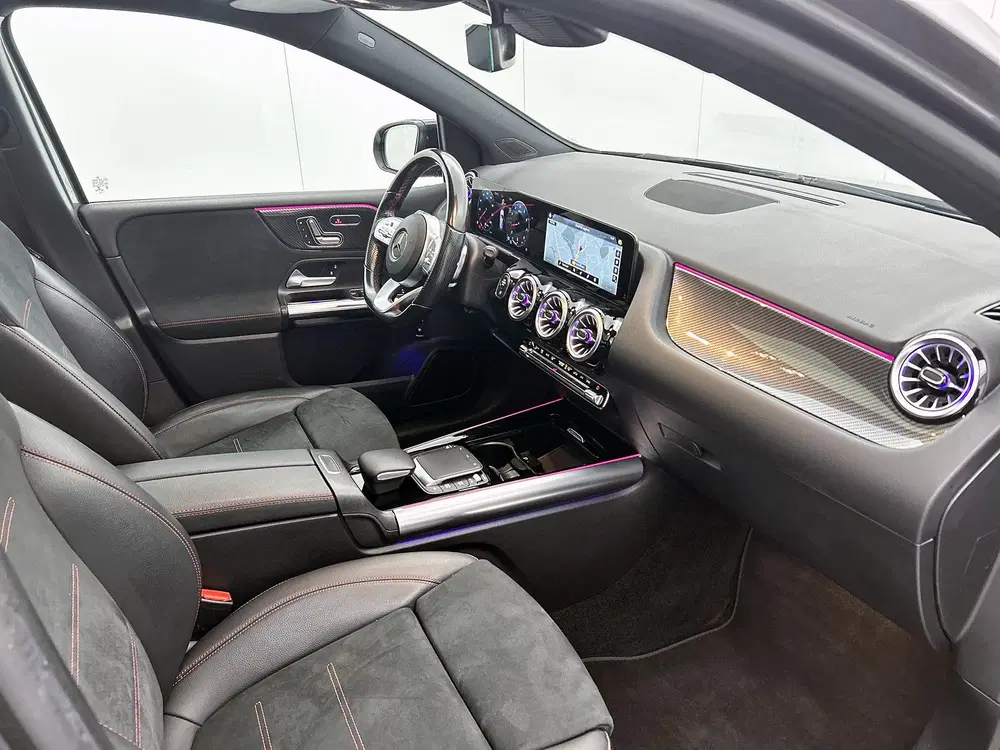 Mercedes-Benz B-Klasse 200 Business Solution AMG uit 2021, foto 7