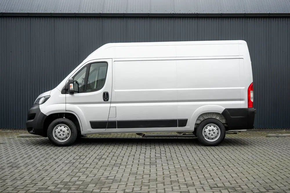 Peugeot Boxer 330 2.2 BlueHDi 120 L2H2 Premium uit 2021, foto 5