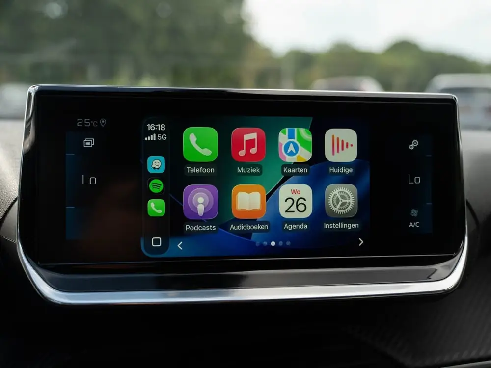 Peugeot 208 1.2 PureTech GT | 3D i-Cockpit | APPLE CARPLAY | uit 2022, foto 3