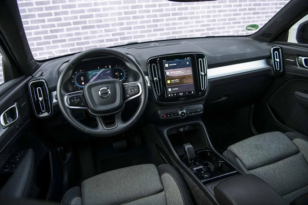 Volvo XC40 2.0 B3 Plus Dark Black Edition uit 2025, foto 11