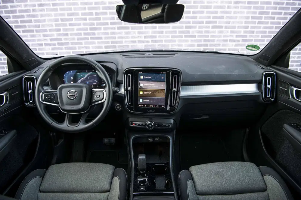 Volvo XC40 2.0 B3 Plus Dark Black Edition uit 2025, foto 5