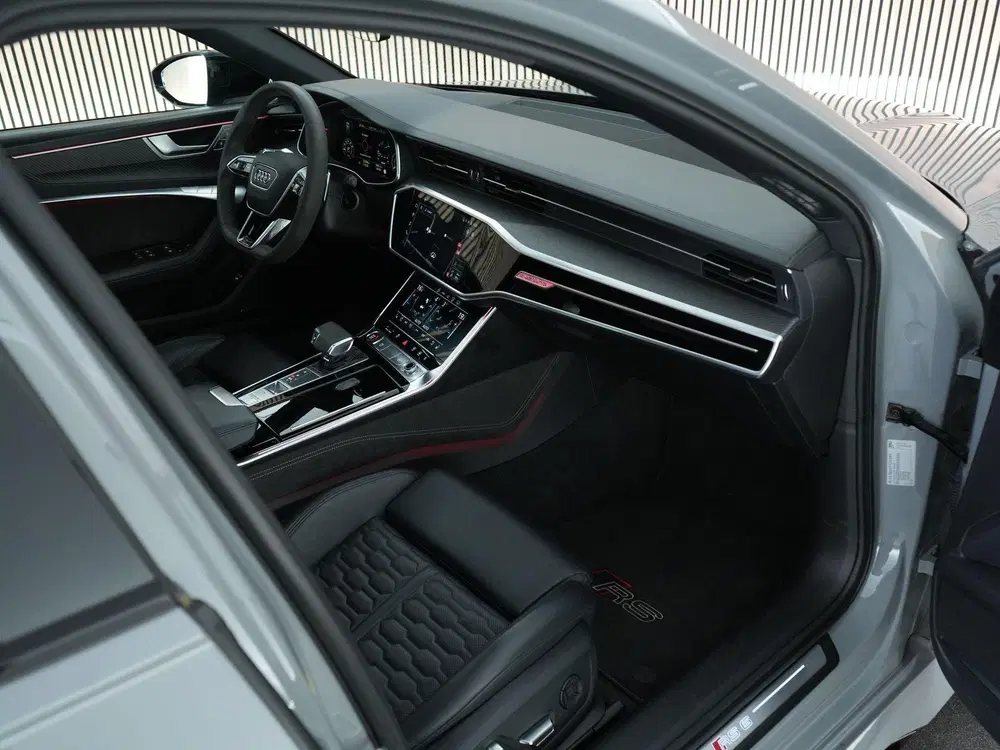 Audi RS6 600pk TFSI quattro uit 2020, foto 3