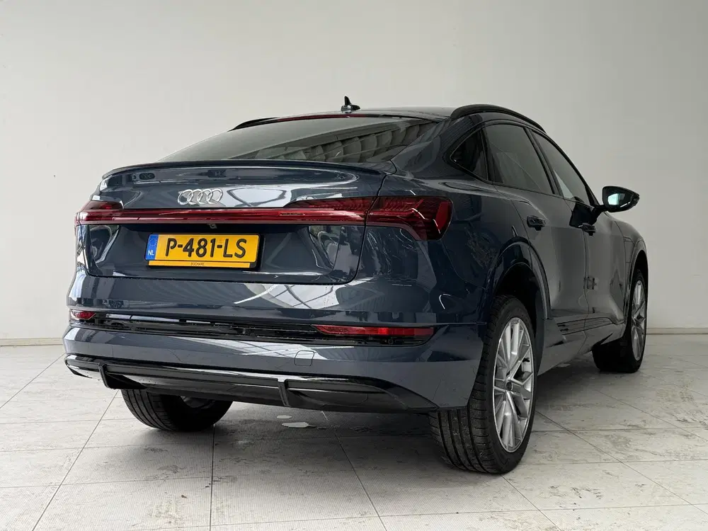 Audi e-tron 55 Quattro S Edition 95 kWh uit 2022, foto 2