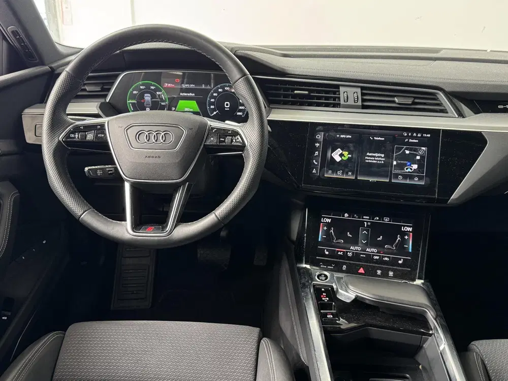 Audi e-tron 55 Quattro S Edition 95 kWh uit 2022, foto 3