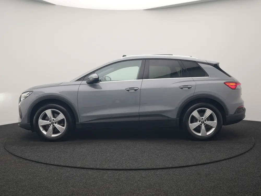 Audi Q4 e-tron 35 Advanced edition 55 kWh 170pk Dealer O. uit 2022, foto 2