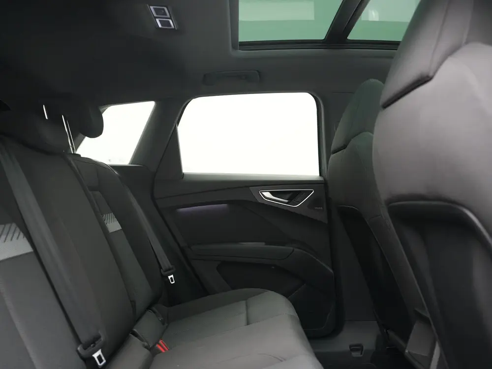 Audi Q4 e-tron 35 Advanced edition 55 kWh 170pk Dealer O. uit 2022, foto 6
