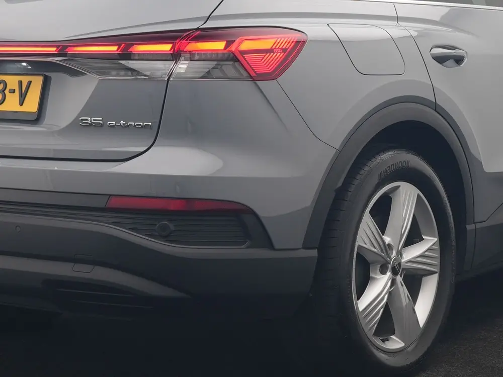 Audi Q4 e-tron 35 Advanced edition 55 kWh 170pk Dealer O. uit 2022, foto 8