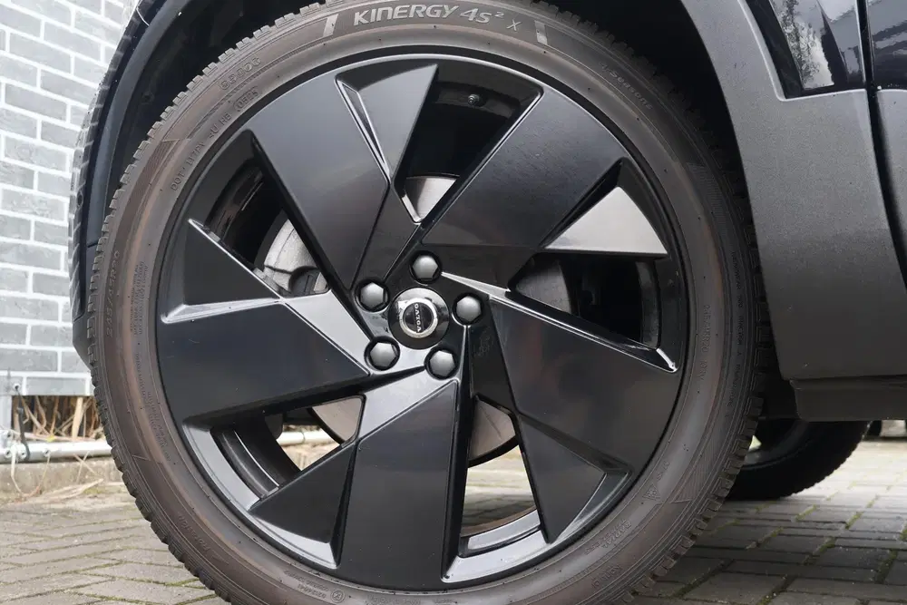 Volvo XC40 2.0 B3 Plus Dark Black Edition uit 2025, foto 14