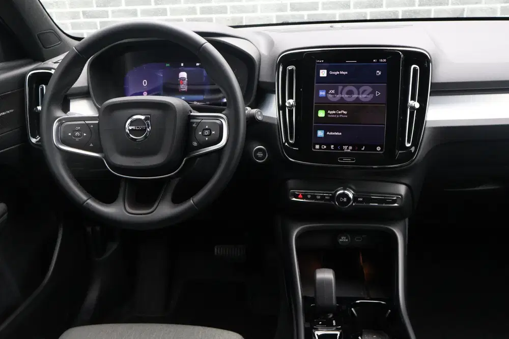 Volvo XC40 2.0 B3 Plus Dark Black Edition uit 2025, foto 9
