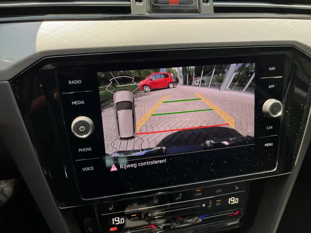 Volkswagen Passat Variant 1.5 TSI R-Line Business | ACC | CA uit 2023, foto 14