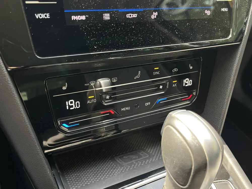 Volkswagen Passat Variant 1.5 TSI R-Line Business | ACC | CA uit 2023, foto 15