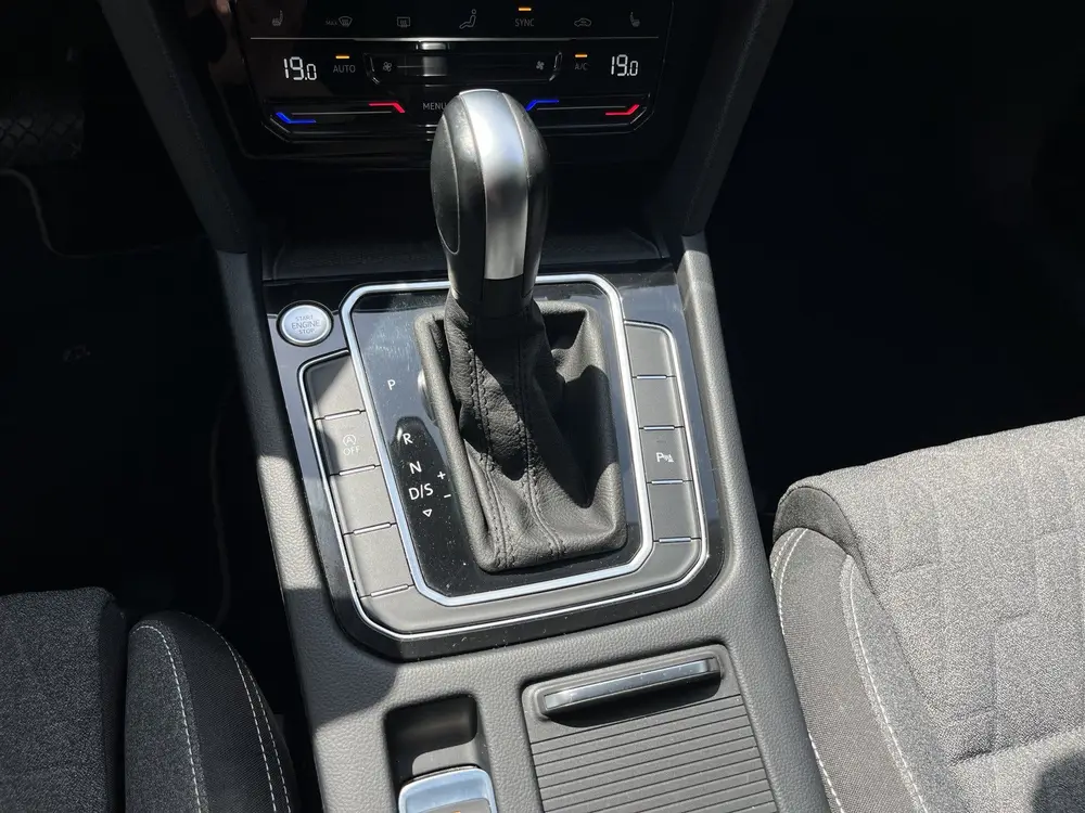 Volkswagen Passat Variant 1.5 TSI R-Line Business | ACC | CA uit 2023, foto 16