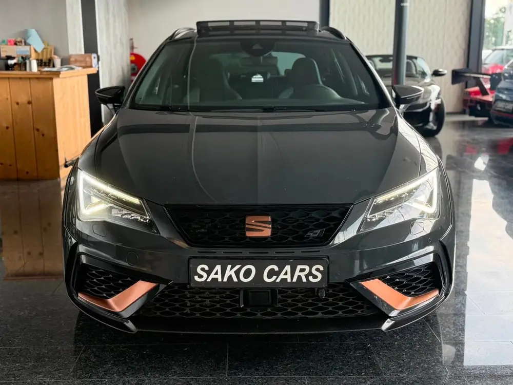 SEAT Leon ST 2.0 TSI CUPRA R 4-Drive 2019 STM-500 512PK Vol uit 2019, foto 2