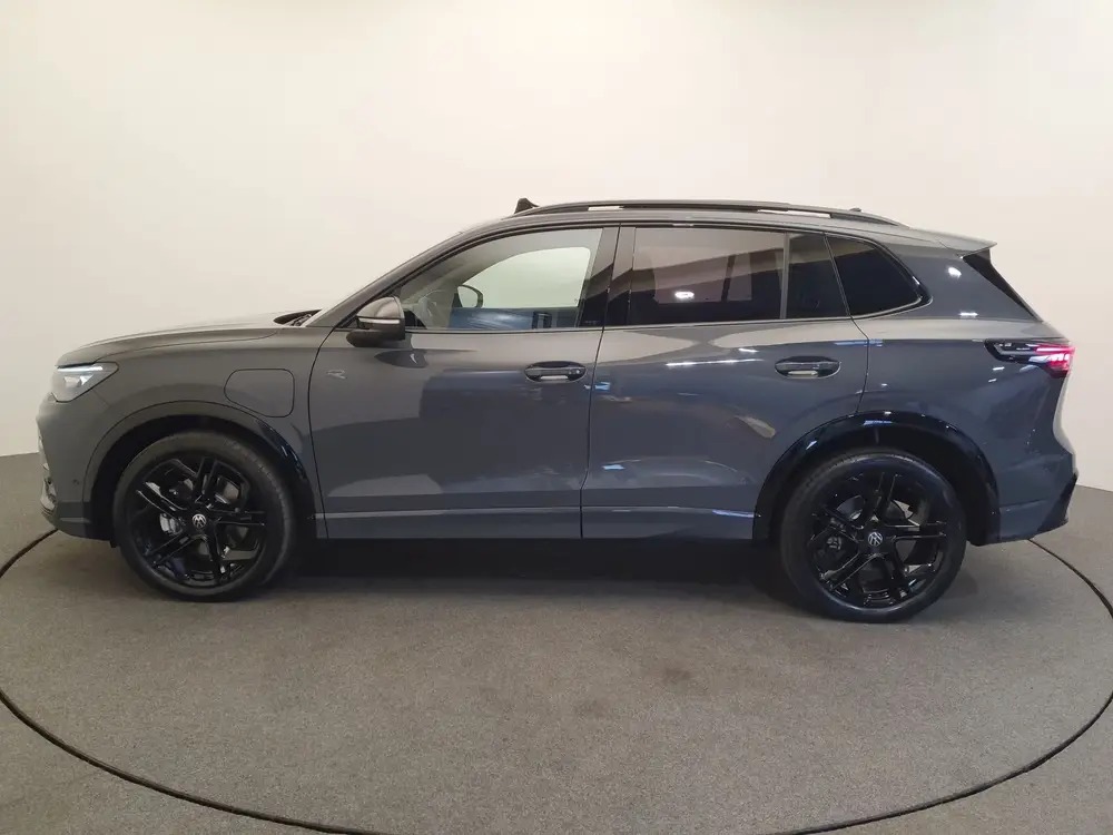 Volkswagen Tiguan 1.5 eHybrid 272pk DSG/AUT R-Line Wegklapba uit 2026, foto 2