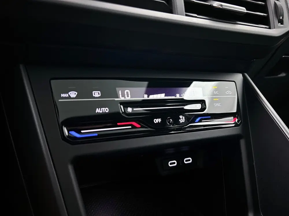 Volkswagen Taigo 1.0 TSI R-Line | Pano | Camera | Virtual Co uit 2022, foto 15
