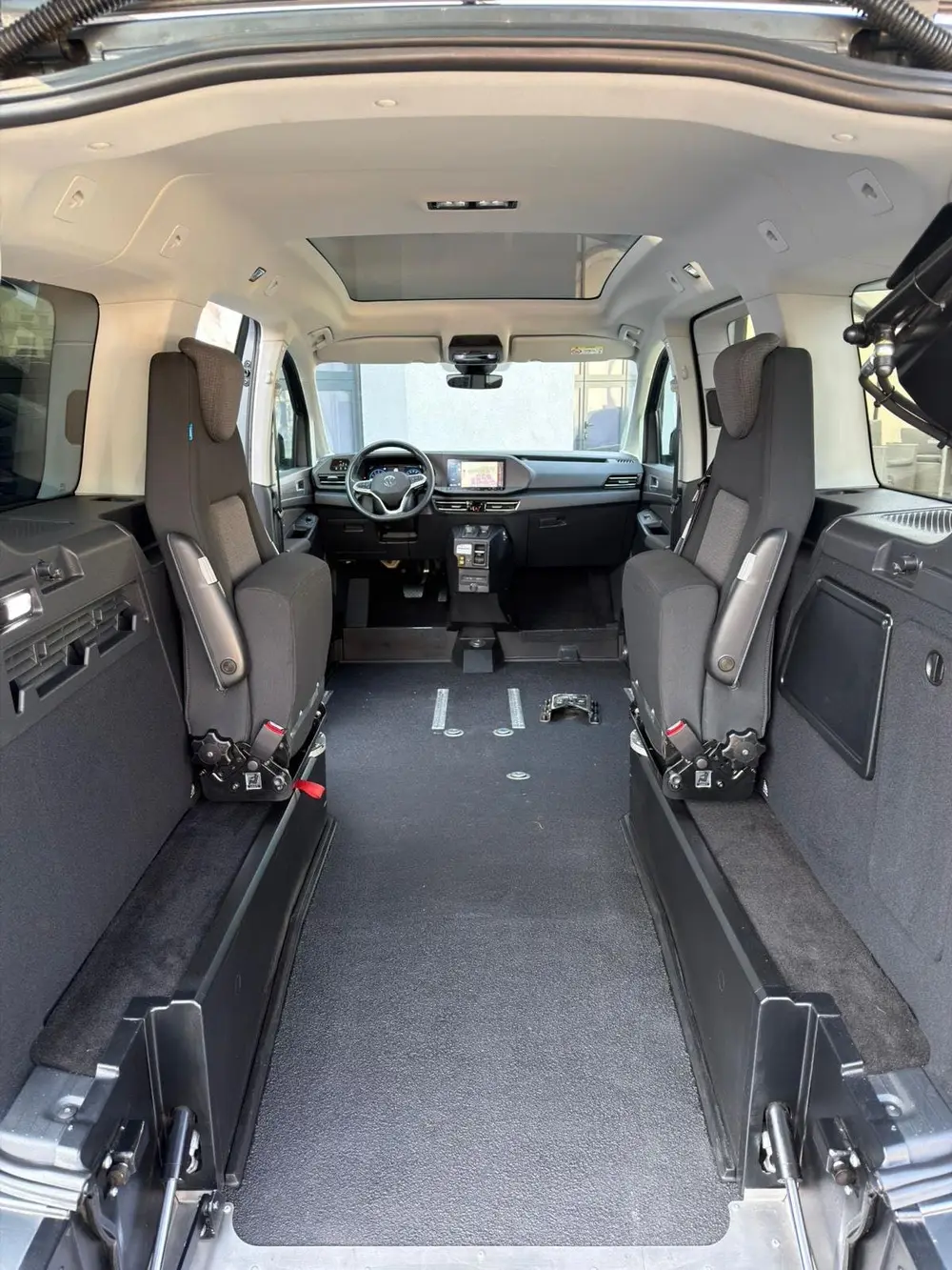 Volkswagen Caddy Maxi L2 Rolstoelauto Automaat Rolstoel voor uit 2022, foto 14