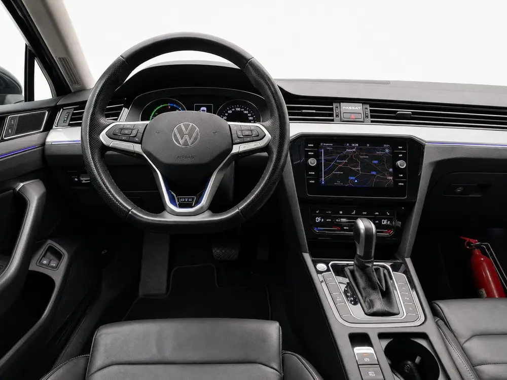 Volkswagen Passat Variant 1.4 TSI PHEV GTE | Matrix | Leer | uit 2022, foto 4