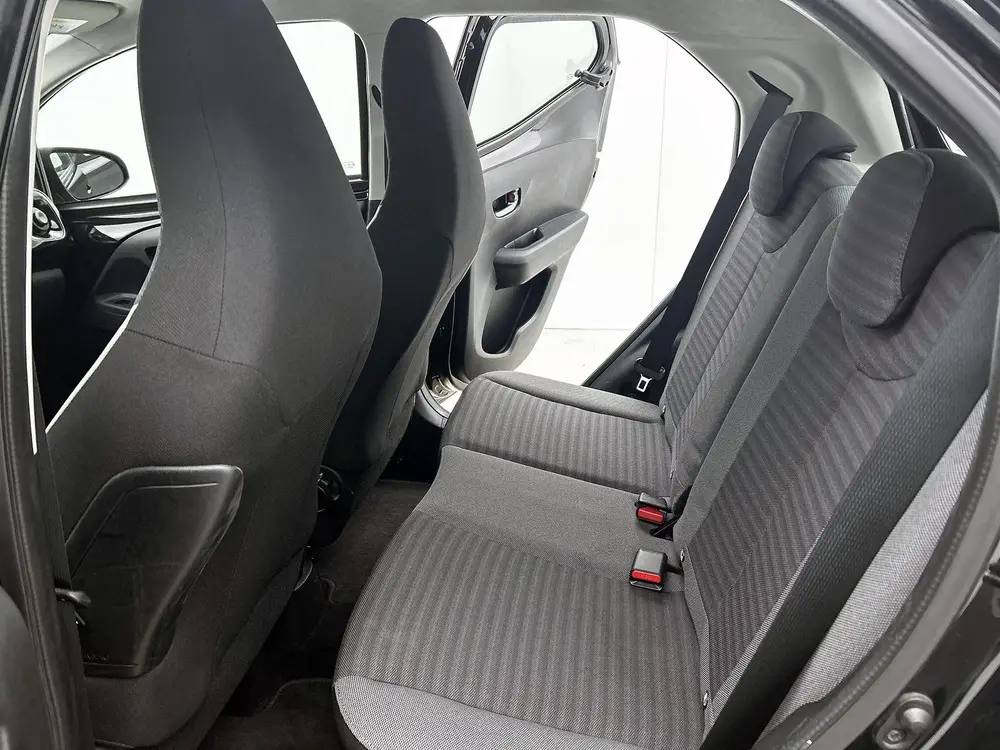 Toyota Aygo 1.0 VVT-i x-joy Automaat | Safety-Pack | Keyless uit 2019, foto 16