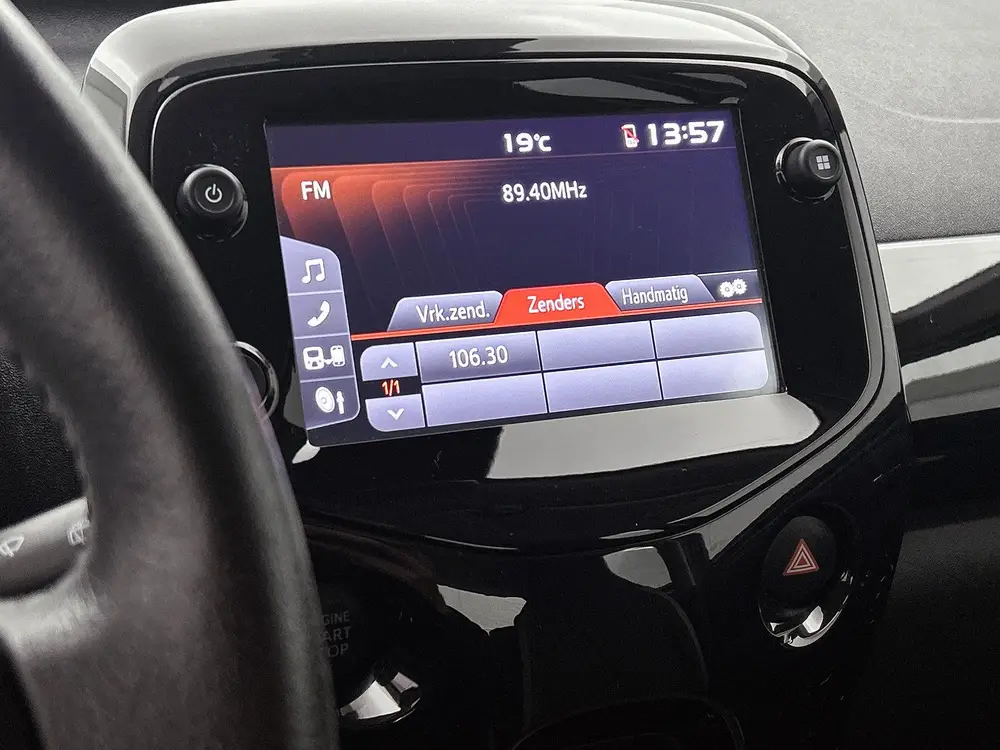 Toyota Aygo 1.0 VVT-i x-joy Automaat | Safety-Pack | Keyless uit 2019, foto 7