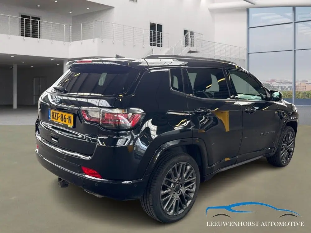 Jeep Compass 4xe 190 Plug-in Hybrid Electric Limited Busines uit 2021, foto 2