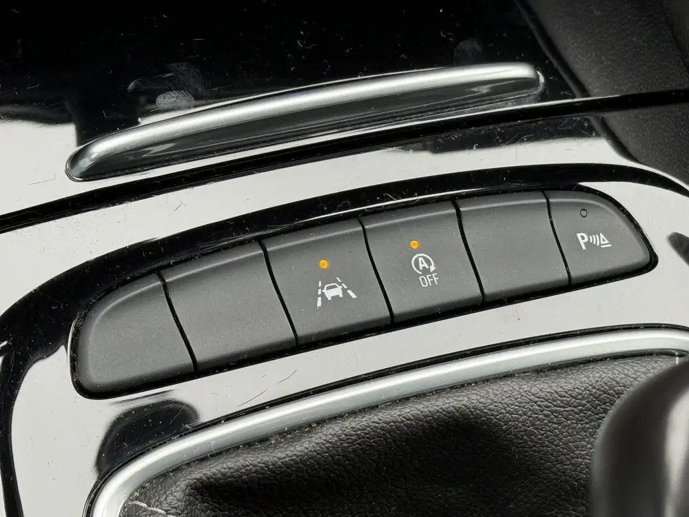 Opel Insignia BWJ 2021 uit 2021, foto 16