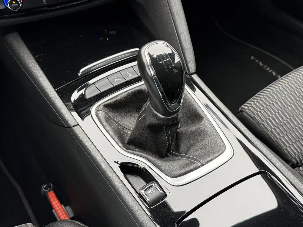 Opel Insignia BWJ 2021 uit 2021, foto 17