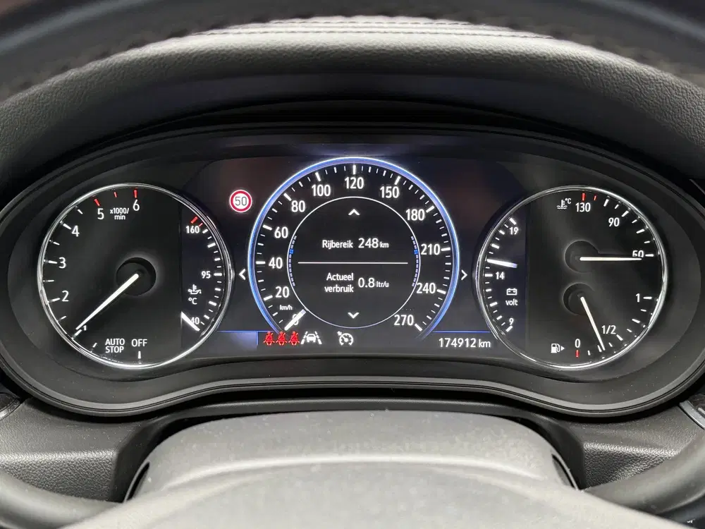 Opel Insignia BWJ 2021 uit 2021, foto 9
