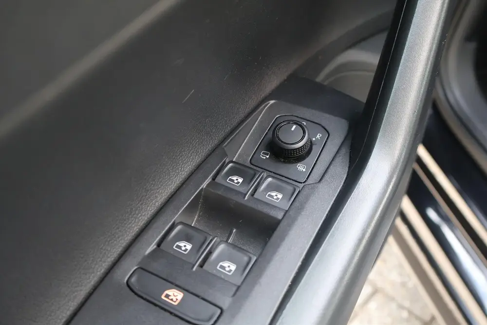 Volkswagen Polo 1.0 TSI 95pk 7-DSG R-LINE I Navi I Adaptieve uit 2020, foto 10