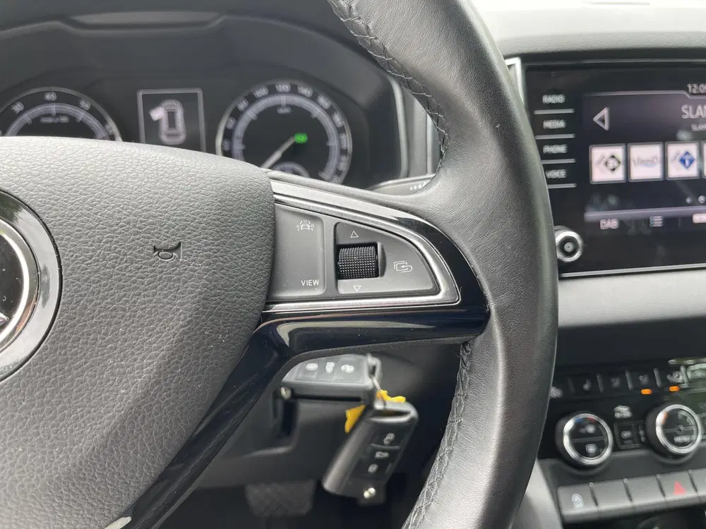Skoda Karoq 1.5 TSI ACT Style uit 2020, foto 19