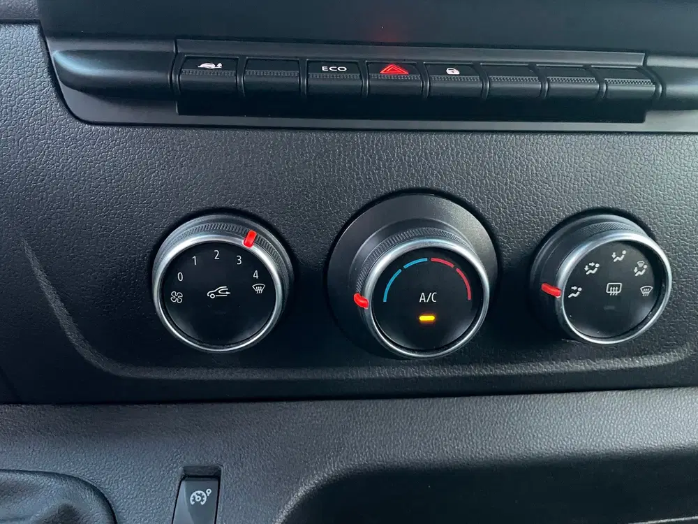 Renault Master T35 2.3 dCi 135 L2H2 nieuw model uit 2020, foto 12
