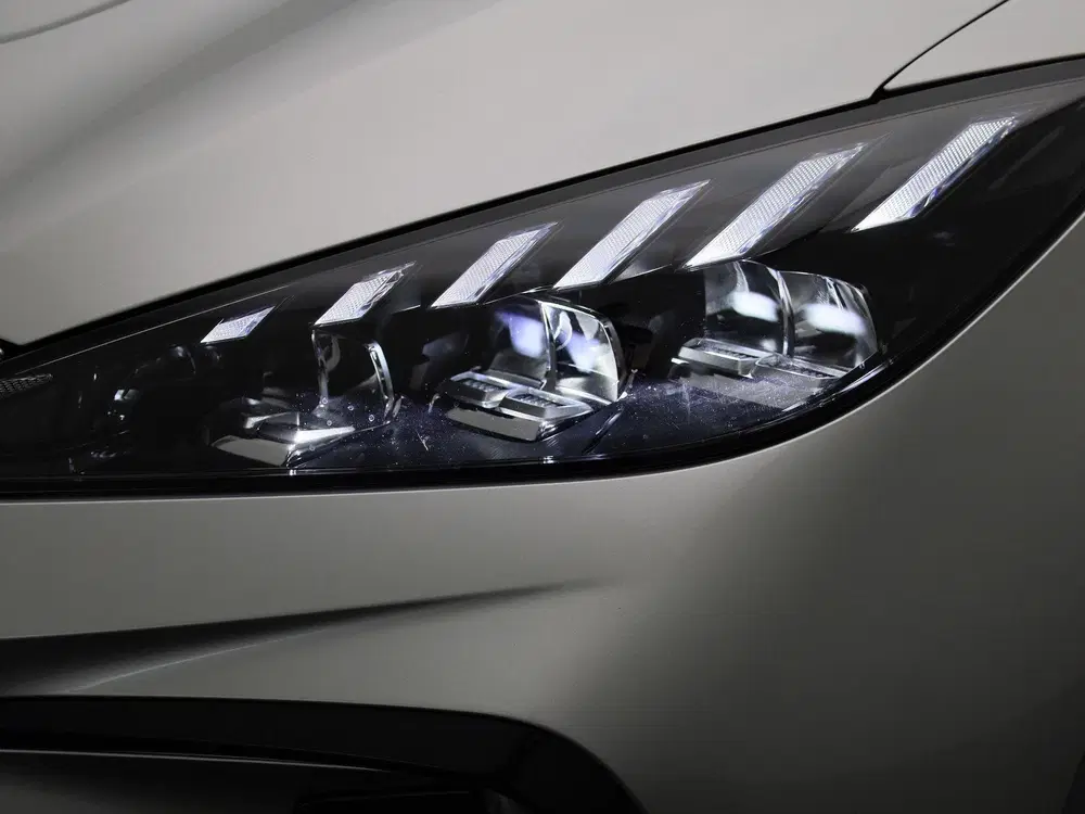 MG MG4 Luxury 64 kWh uit 2025, foto 15